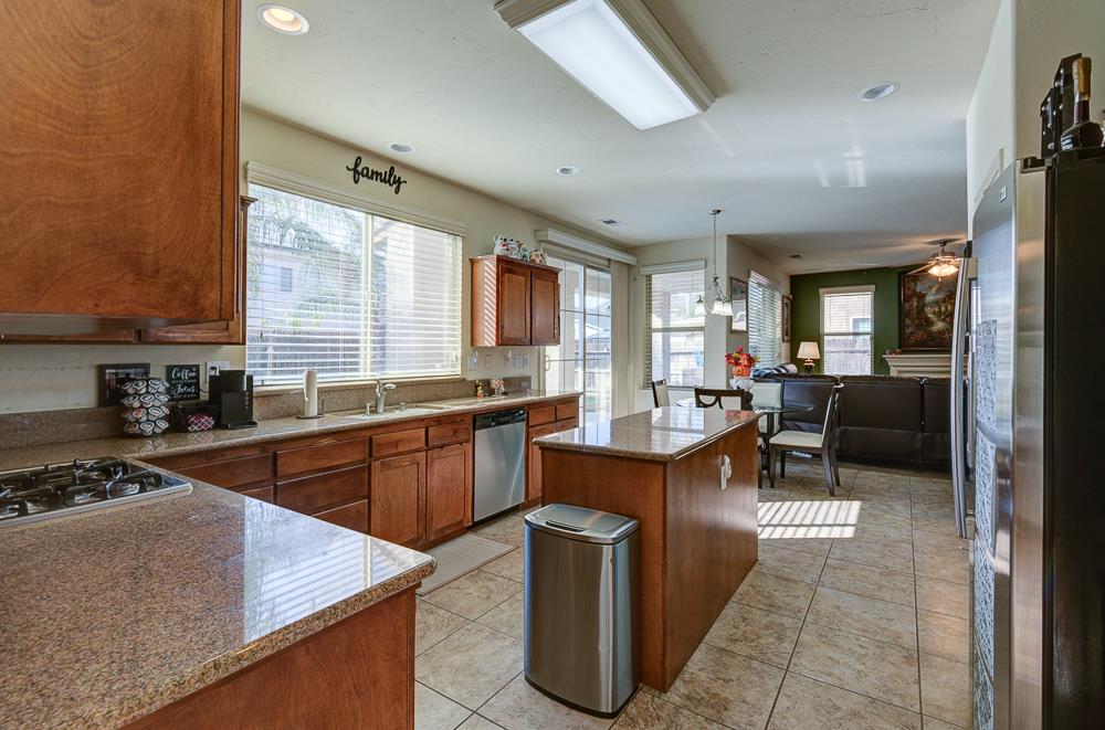 5884 E Florence Ave, Fresno, CA 93727