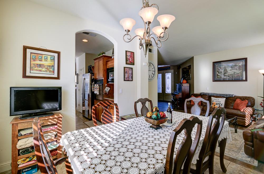 5884 E Florence Ave, Fresno, CA 93727