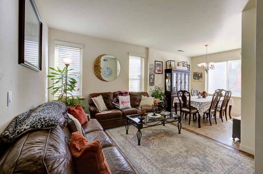 5884 E Florence Ave, Fresno, CA 93727