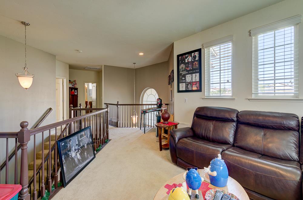 5884 E Florence Ave, Fresno, CA 93727