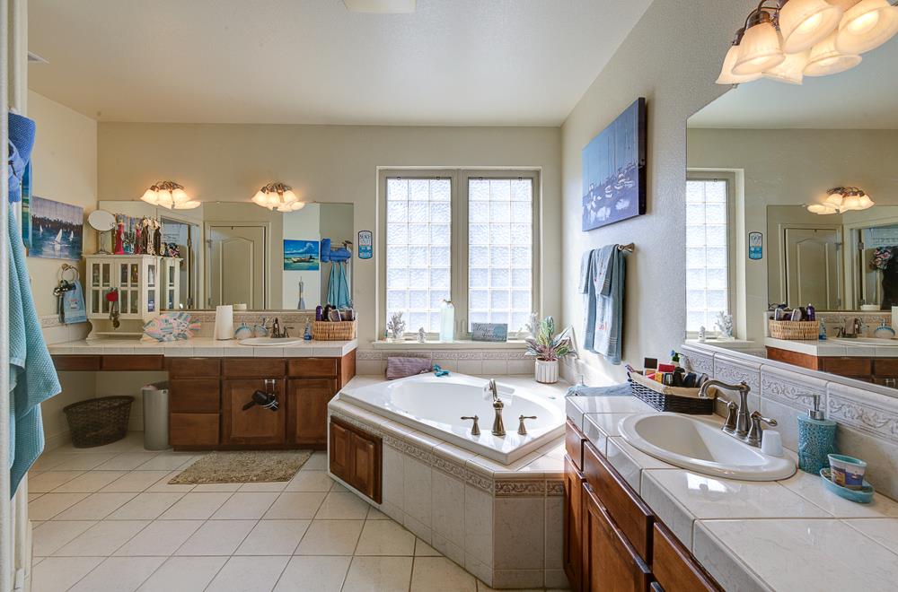 5884 E Florence Ave, Fresno, CA 93727